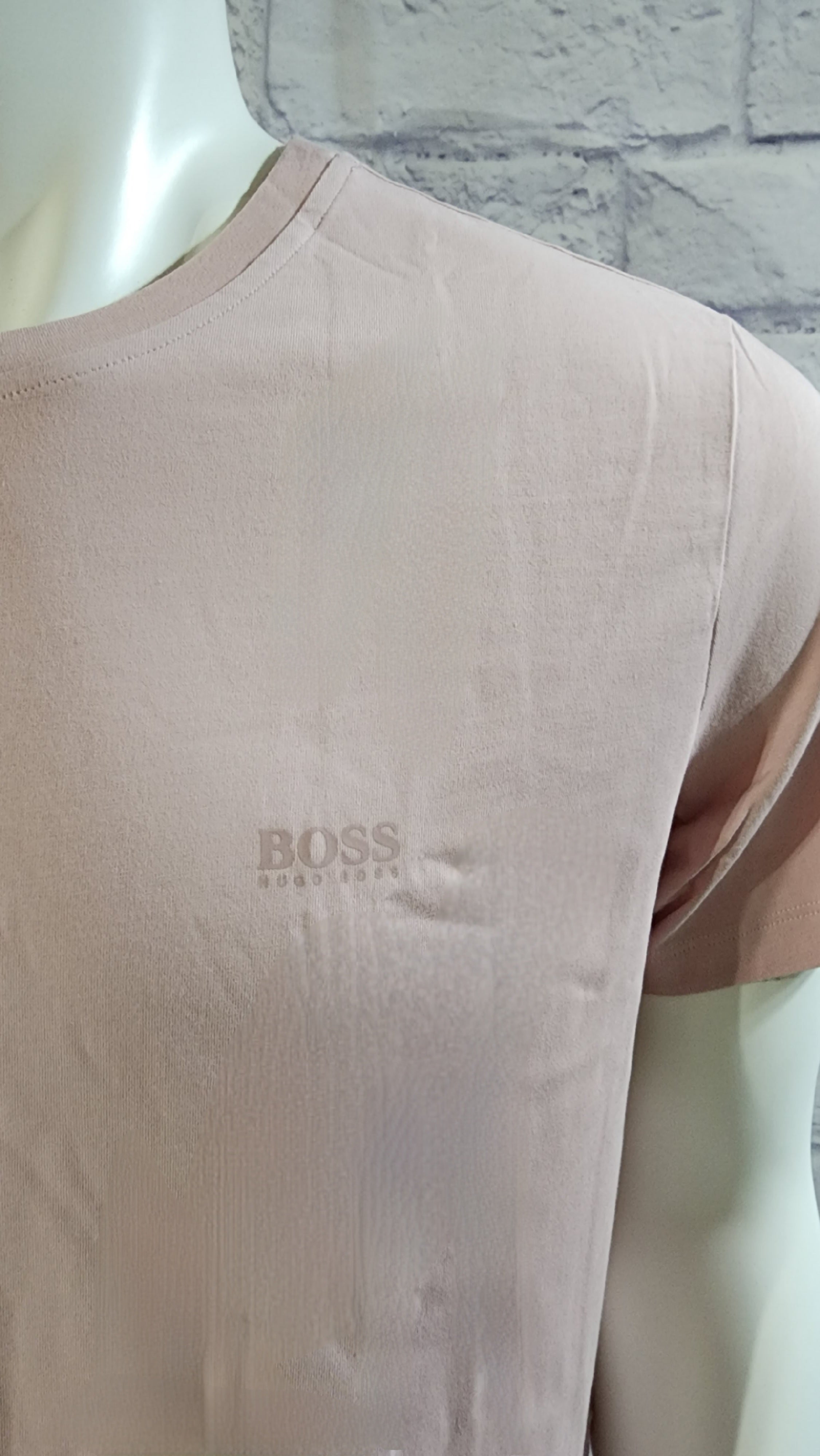 Hugo Boss: Basic T-Shirt (Pastal Pink with tonal Logo)